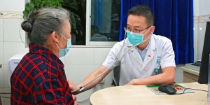 心肌梗死命悬一线！合江人医冠脉支架置入术大显神威