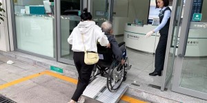 农行泸州直属支行：开通“暖心服务通道”，走进老年人“心坎里”