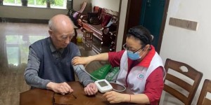 泸州这位家庭医生圈粉无数，“80”“90”后粉丝众多！