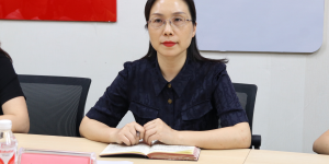 医师节！泸州市龙马潭区人民医院举行庆祝表扬大会！