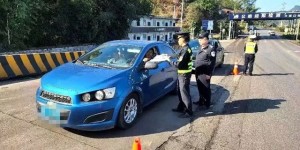 泸州严查乡镇“黑车”！举报电话12328